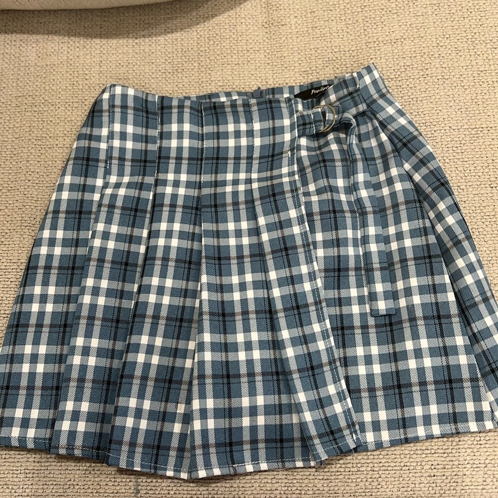 2 skirts from papaya one medium one small super cute and fashion cute!